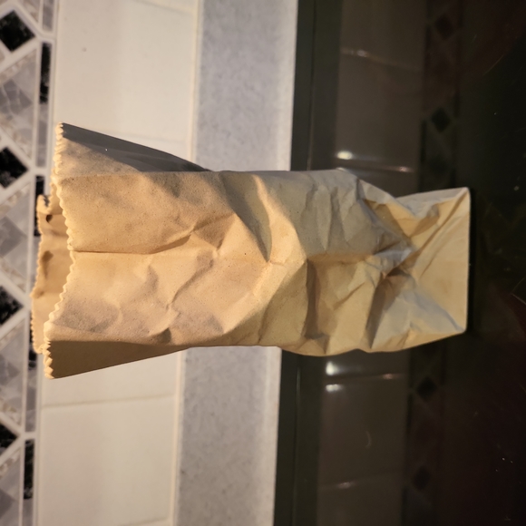 Vintage Ceramic Illusions Crinkled Paper Bag Vase Trmpe L’ Oeil Pop Art 8" - Picture 5 of 12